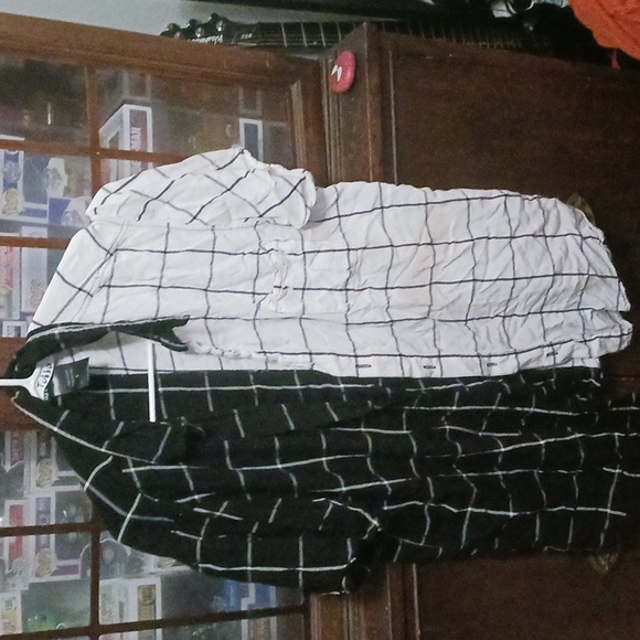 Hot topic half white half black shirt Large - Picture 1 of 1